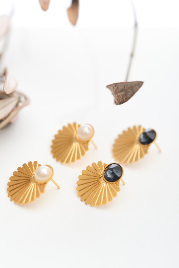 Shell earrings