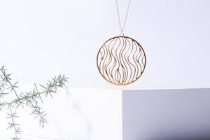 small wavy necklace