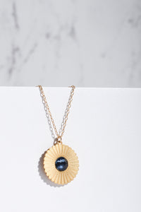 Flower necklace with Swarovski crystal