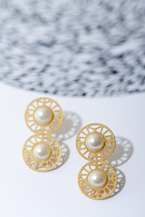 Double mandala earrings with pearls